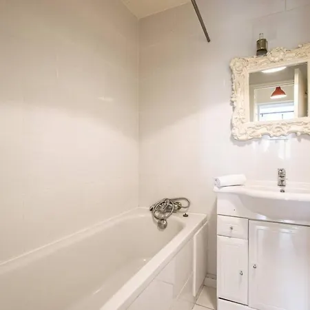 Apartment De Charme Dans Un Chateau A 5 Min D'honfleur Gonneville-sur-Honfleur