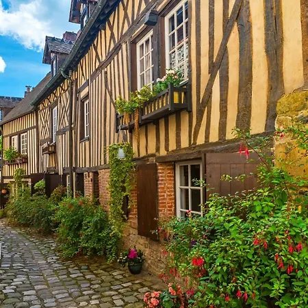 De Charme Dans Un Chateau A 5 Min D'honfleur *